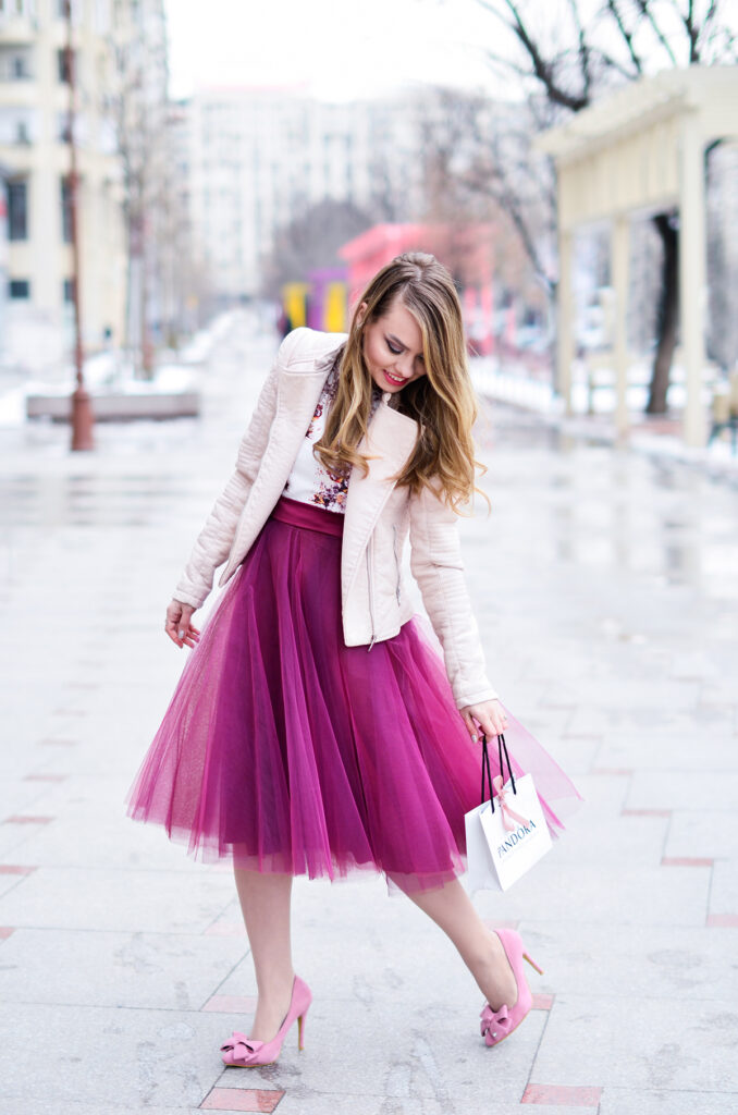pink skirt outfit