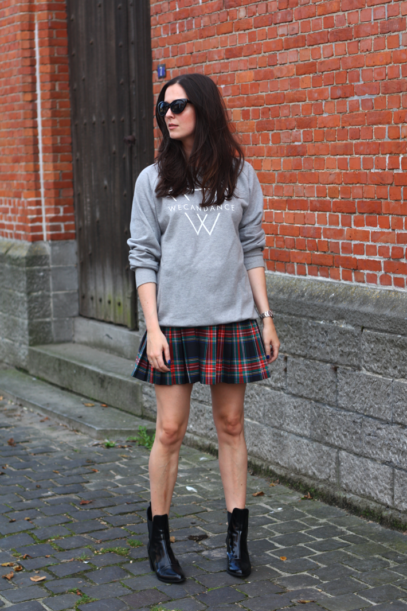 plaid skirt outfit