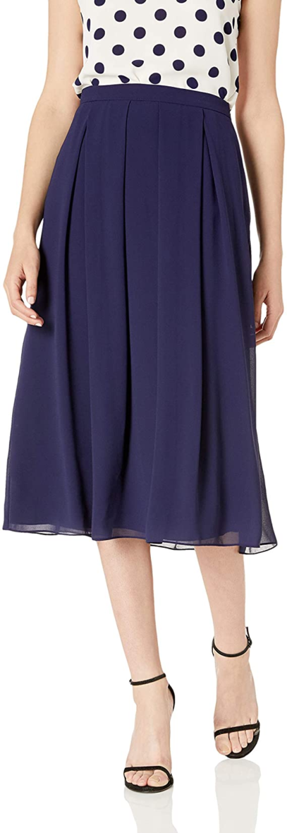 pleaded skirt outfits