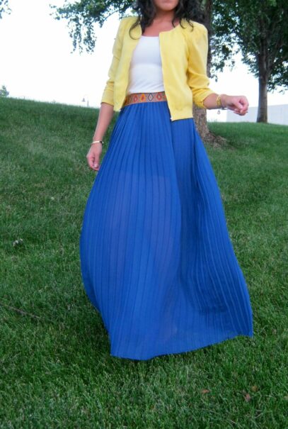 pleaded skirt outfits