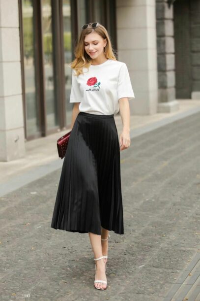 pleated midi skirt outfit