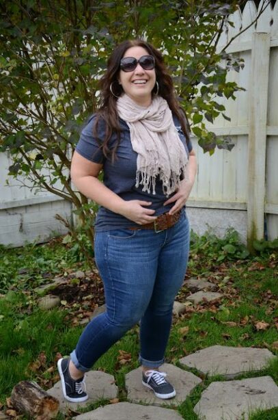 plus size outfits with sneakers