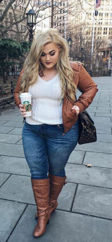 plus size outfits with sneakers