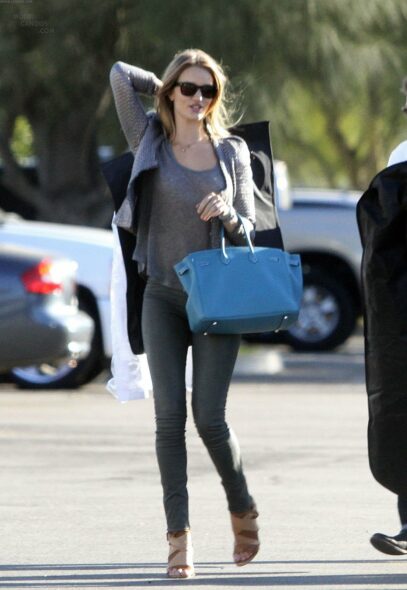 rosie huntington whiteley street style