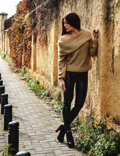 street fashion photography poses women