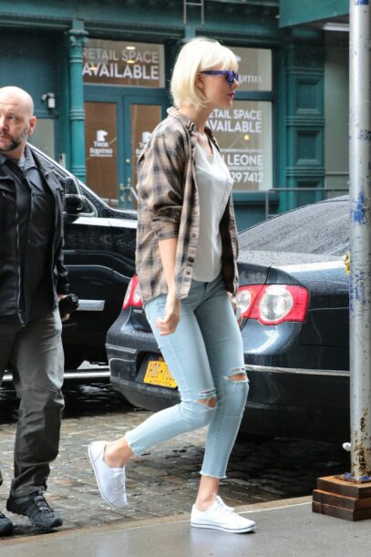 taylor swift street style