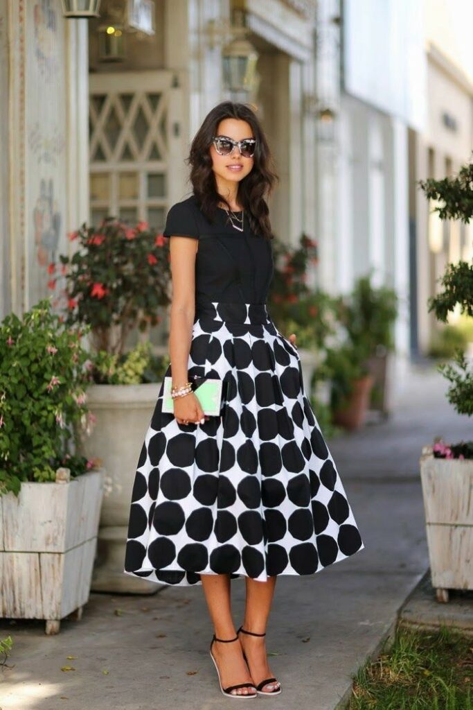trendy skirt outfits