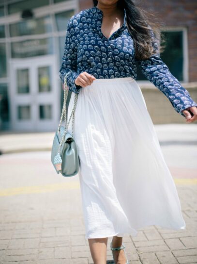white pleated skirt outfit